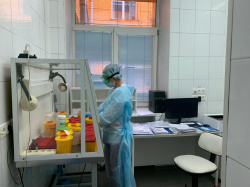 В Новокузнецке заработала третья в Кузбассе лаборатория по раннему выявлению коронавируса 