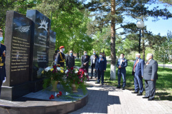 В Киселевске состоялось торжественное открытие монумента труженикам завода «Знамя»