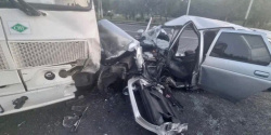 В Прокопьевске столкнулись легковой автомобиль и маршрутка: пострадали 6 человек