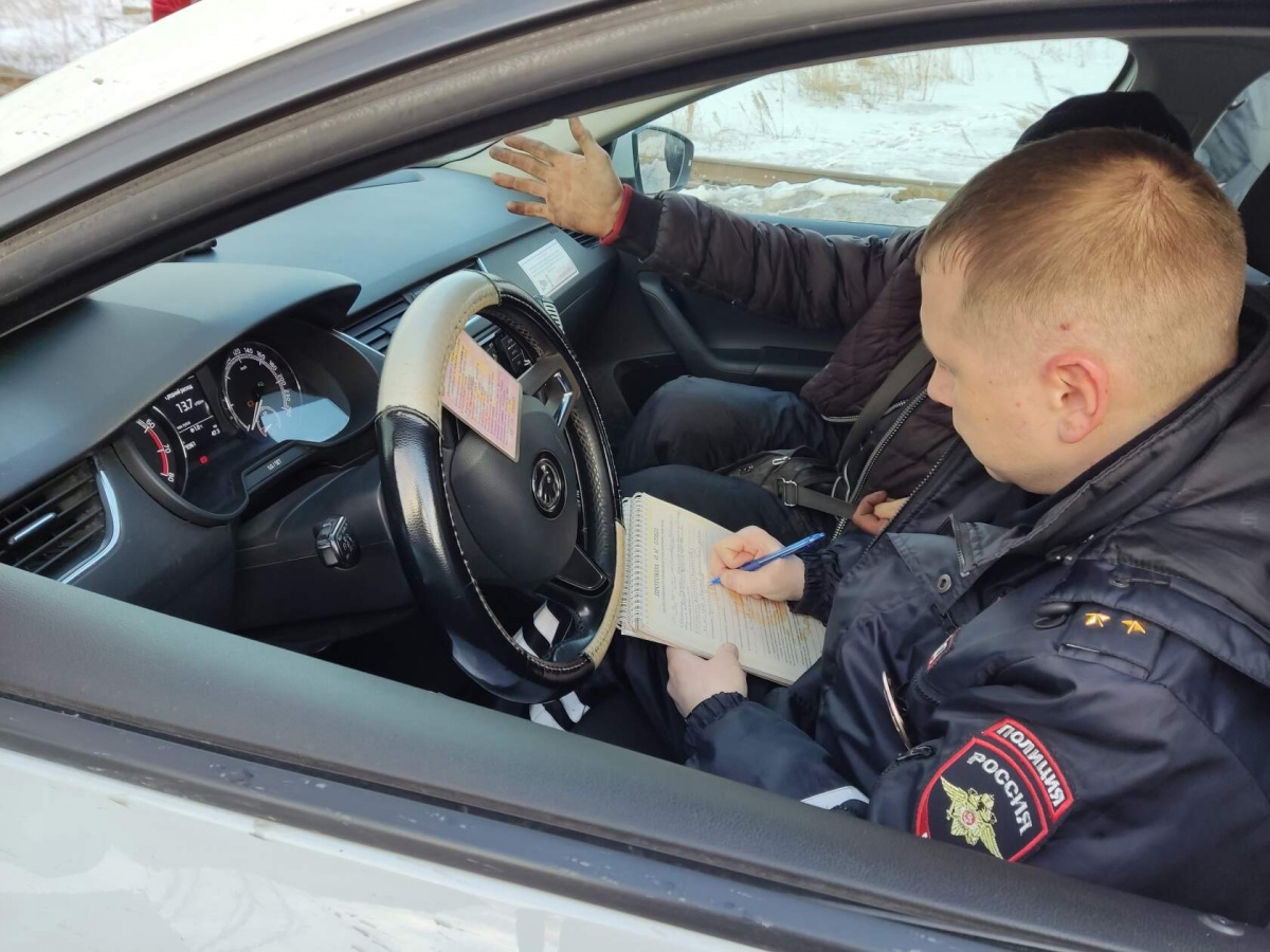 Сотрудники Госавтоинспекции Киселевска задержали нетрезвого водителя, который пытался скрыться от полицейских