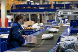 Письма «весом» со слона: Почта России представляет нестандартный взгляд на объём почтовых отправлений Письма «весом» со слона: Почта России представляет нестандартный взгляд на объём почтовых отправлений