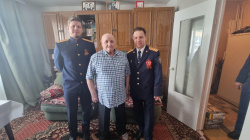 Накануне 79-годовщины Дня победы сотрудники киселевского отдела посетили участников войны
