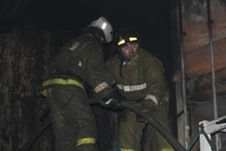  В Киселевске огнеборцы ликвидировали пожар в частном доме