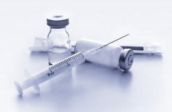 В поликлиниках Киселевска можно получить защитную вакцину коронавирусной инфекции и вируса гриппа