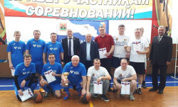 Глава Киселевска вместе с депутатами СНДКГО приняли участие в товарищеском турнире по баскетболу