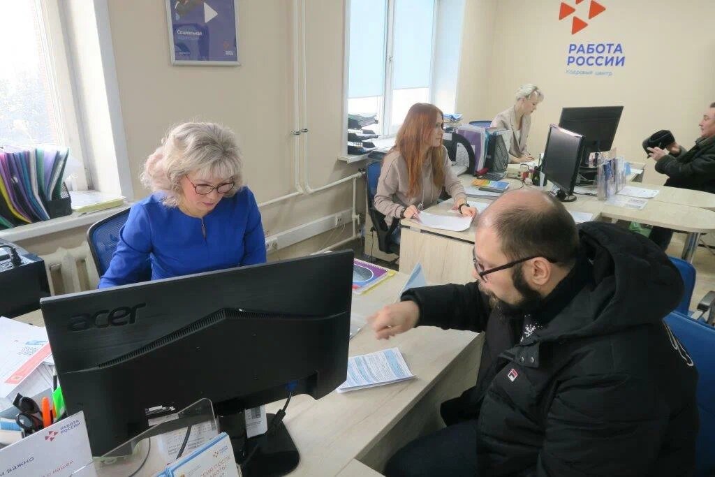 3,2 тысячи кузбассовцев по направлению службы занятости региона обучаются новым профессиям