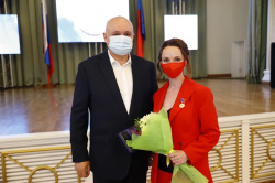 Сергей Цивилев наградил кузбасских предпринимателей в честь профессионального праздника
