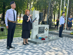 2 августа на Памятнике Воинам воздушно-десантных войск на аллее Воинской славы прошло торжественное возложение цветов