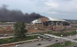 В Кемерово на строительной площадке Ледового дворца загорелась «Кузбасс-арена»