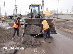 Специалисты МП «Дорожник» приступили к очистке дорог Киселевска от накопившейся за зиму пыли и грязи (ФОТО)