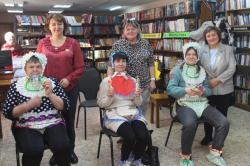 30 ноября, в Международный день матери, специалисты библиотеки-филиала № 4 провели праздничную программу «Земные ангелы-хранители»