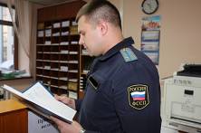 В Кузбассе должница оплатила штраф ГИБДД в размере 100 тыс. руб. после ареста транспортного средства