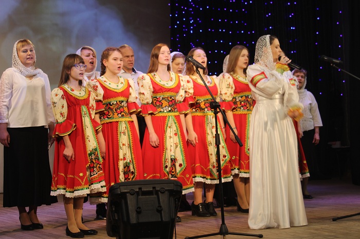 В День народного единства в Культурно-досуговом центре состоялся праздник «Киселевск объединяет» (ФОТО) 