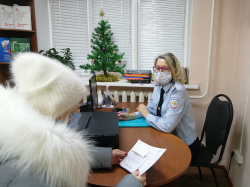 В Киселевске полицейские приняли участие в бесплатном консультировании граждан