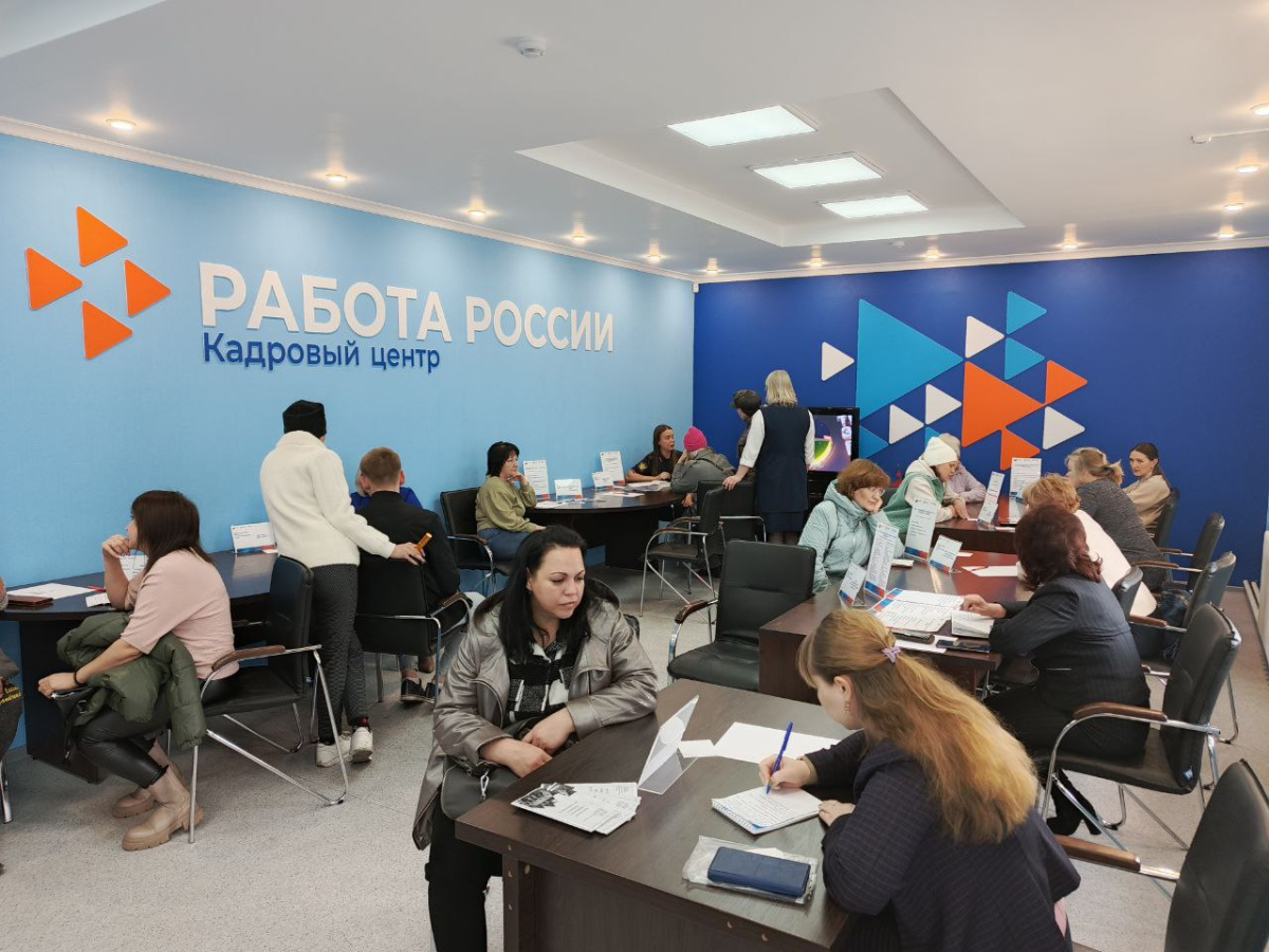 Более 6 тысяч вакансий предложили работодатели кузбассовцам на Всероссийской ярмарке трудоустройства Более 6 тысяч вакансий предложили работодатели кузбассовцам на Всероссийской ярмарке трудоустройства