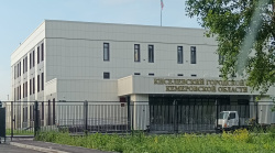 В Киселевске перед судом предстанет горожанка, которая сдала в комиссионный магазин найденный телефон
