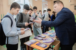 Специалисты Центра занятости провели Ярмарку учебных мест для выпускников школ г. Киселевска