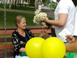 ﻿Активисты ГСО «Флагман» Киселевска приняли участие в традиционной акции ко Дню семьи