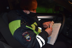 23 декабря сотрудники ГИБДД Киселевска провели рейд по выявлению нарушений правил перевозки детей