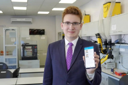 14-летний воспитаник ЦДНИТТ г. Кемерово создал приложение для помощи людям, перенесшим поражение лицевого нерва