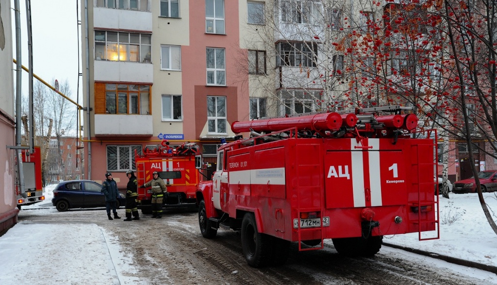 Пожар в анжеро судженске. Анжеро Судженск пожарные. Пожар Анжеро-Судженск.