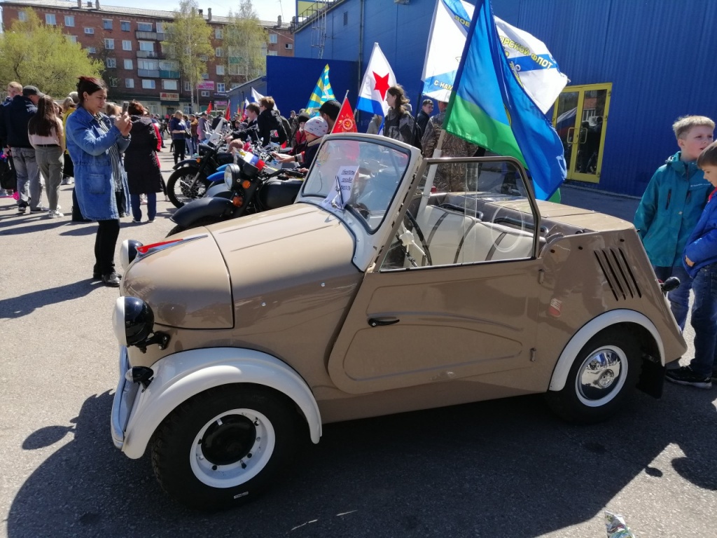 9 мая Киселевск встречал колонну ретро-автомобилей (фото) | 10.05.2019 |  Киселёвск - БезФормата