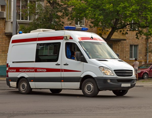 depositphotos_27672703-stock-photo-ambulance-car.jpg depositphotos_27672703-stock-photo-ambulance-car.jpg