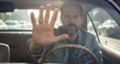 Зачем водители показывают открытую ладонь с растопыренными пальцами и другие знаки на дороге 