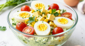 Яичный салат, о котором забывают, а зря: вкуснота всего из 4 ингредиентов — легкий, свежий и очень удачный