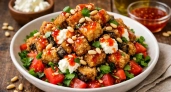 Ходила в кафе ради этого вкуснейшего салата, а сейчас готовлю его дома сама — делюсь рецептом
