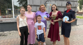 Ромашковый флешмоб в Киселевске объединил полицию и горожан
