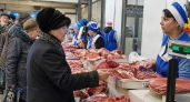 На базаре теперь прохожу мимо такого мяса: узнала, что внутри клей 