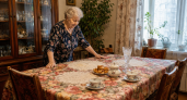 Скатерти и «бабушкины» салфетки давно не в моде: в Европе уже 10 лет кладут на стол куски дерева — вид дороже, чем в ресторанах