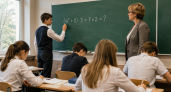 Восьмиклассники считают в уме: а вы справитесь с примером (4² + 8) : 3 + 7 × 2?