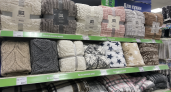 Скупаю пледы в Fix Price за 79 рублей и режу на квадраты: 10 применений, ради которых беру их пачками 