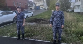 В Кемеровской области росгвардейцы спасли дома от пала травы