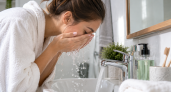 Умываться или нет после снятия макияжа: найден ответ на вечный вопрос 