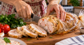 Никакой оболочки и нитритной соли: куриная колбаса — обалденно вкусно, запекаем в рукаве