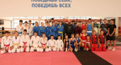 Борец Джефф Монсон провел объединенную тренировку в Киселевске
