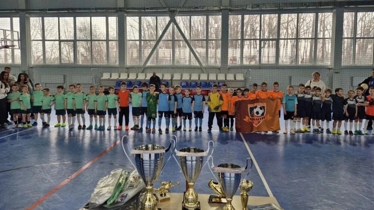 В Киселевске прошел второй турнир по мини-футболу, посвященный памяти тренера Вячеслава Комиссарова