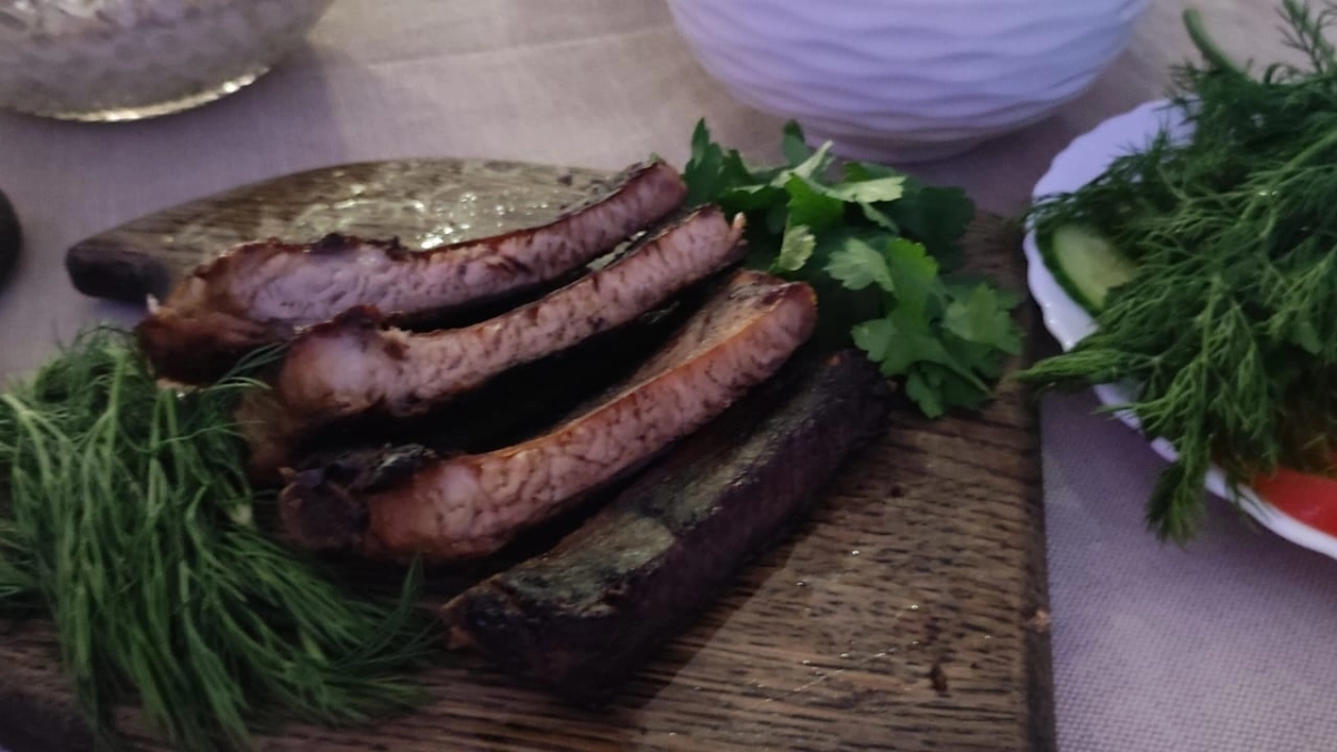 У нас так свинину никто не готовит, а зря — вкуснее отбивных и мяса по-французски получаются только косички