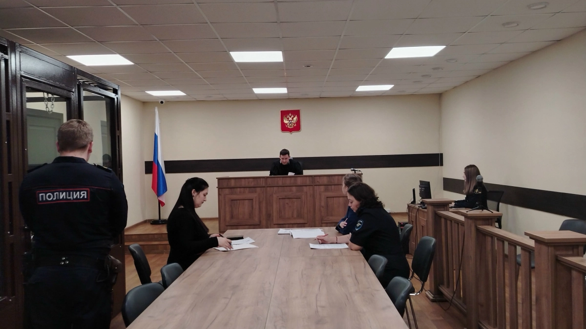 Киселёвский суд отправил под арест мошенников, похитивших 16 миллионов у женщины