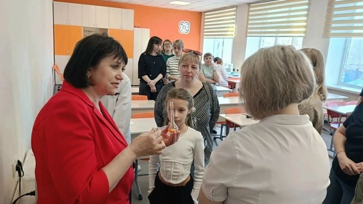 Киселевские родители собрали роботов и провели опыты в «Кванториуме»