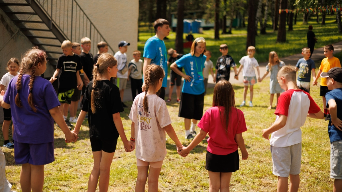 Более 450 вожатых Кузбасса отправятся этим летом в лагеря по всей России 