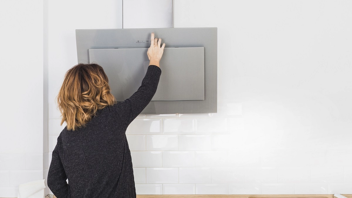 Как избавиться от неприятных запахов из-за обратной тяги в вентиляции - подробная инструкция