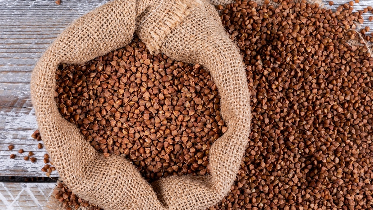 Гречку в апреле беру пачками — и радуюсь своей находчивости: вот какое ей нашлось применение