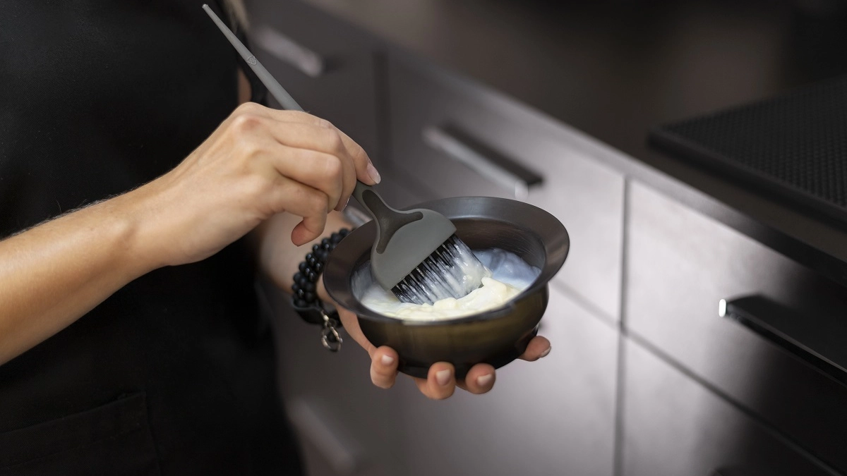 Цвета, которые молодят: какие тренды окрашивания волос в 2026 году - крадут годы и освежают