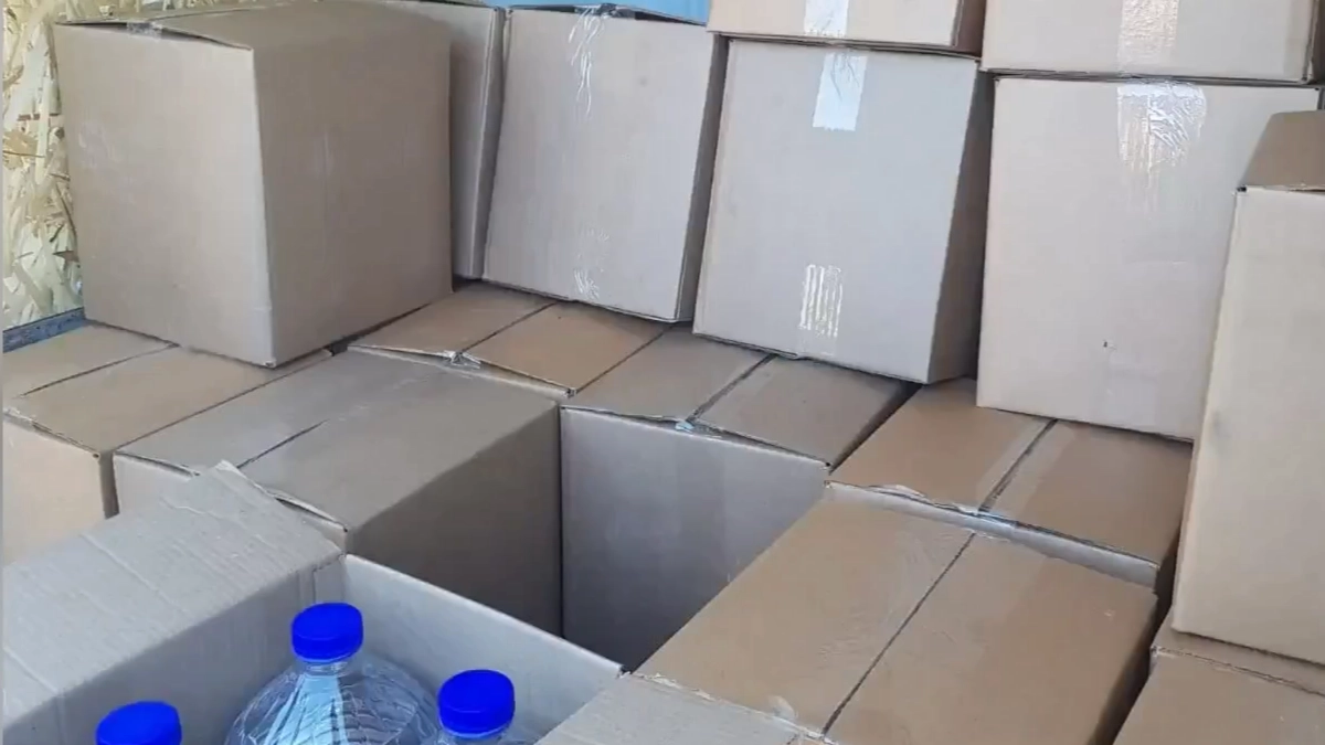 В Кузбассе торговец нелегальной продукцией лишился авто и алкоголя