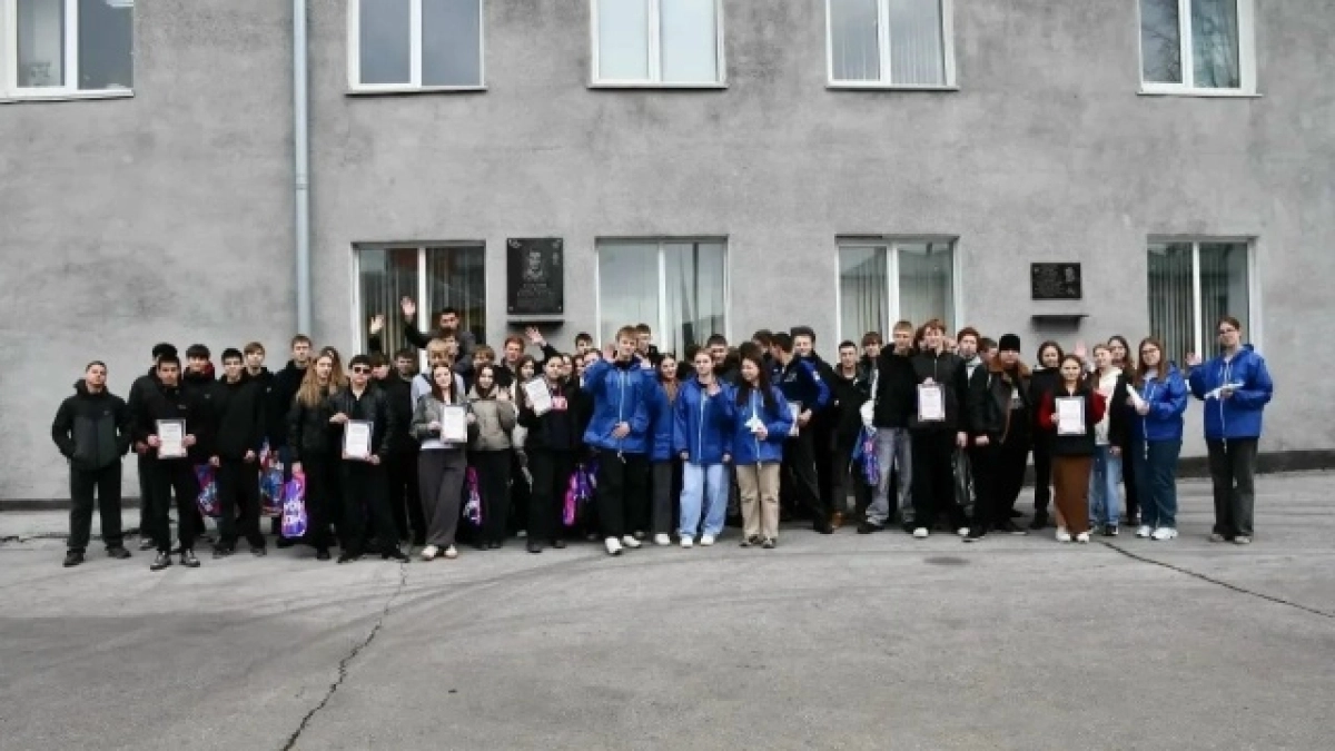 Студенты Киселёвска построили орбитальные станции и спели о космосе на квест-игре