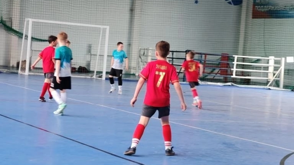 В Киселевске разыграли “Звездный мяч” по мини-футболу в честь Дня космонавтики